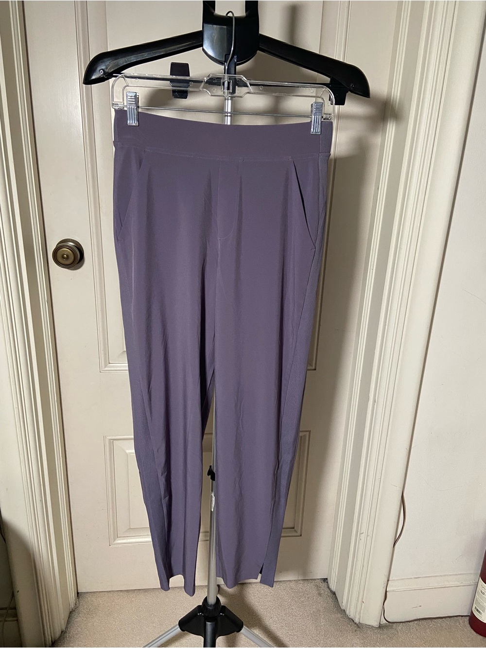 ATHLETA Women's Brooklyn Pants in Lavender purple size 2